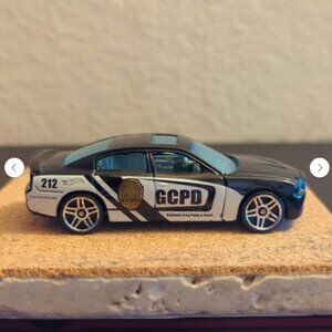 2011 Hot Wheels Gotham City Police Dept. Dodge Charger R/T Diecast